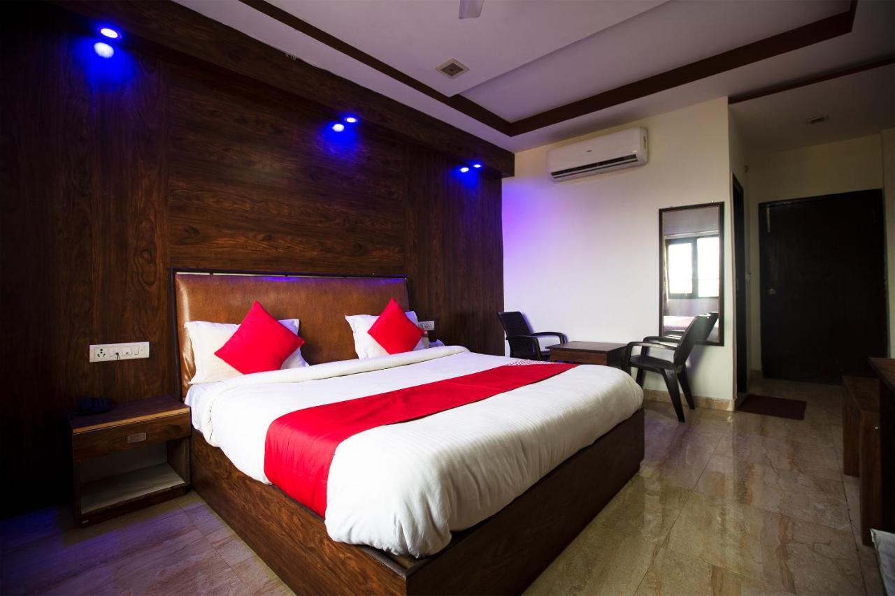 Oyo 44174 Hotel Mid Town Prime Harthala Eksteriør billede
