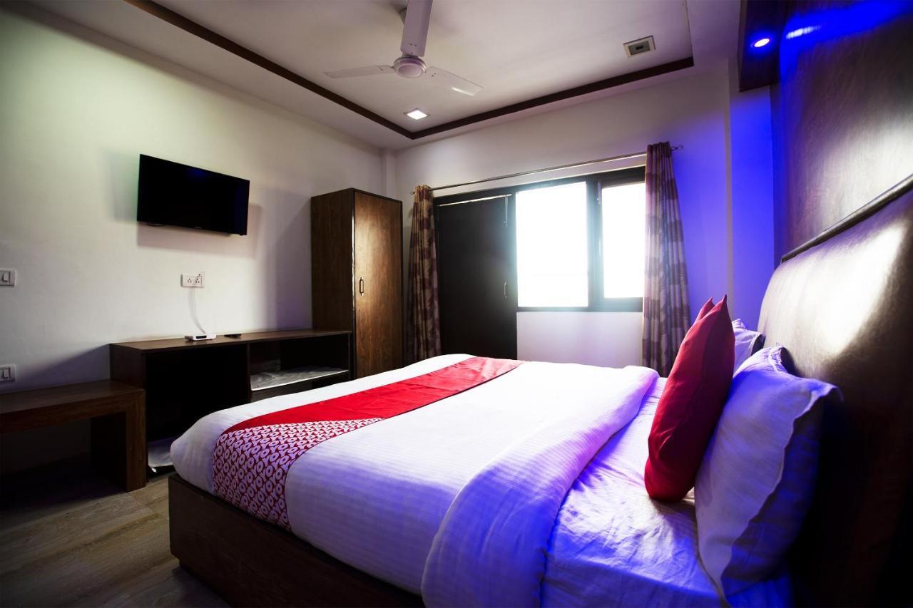 Oyo 44174 Hotel Mid Town Prime Harthala Eksteriør billede