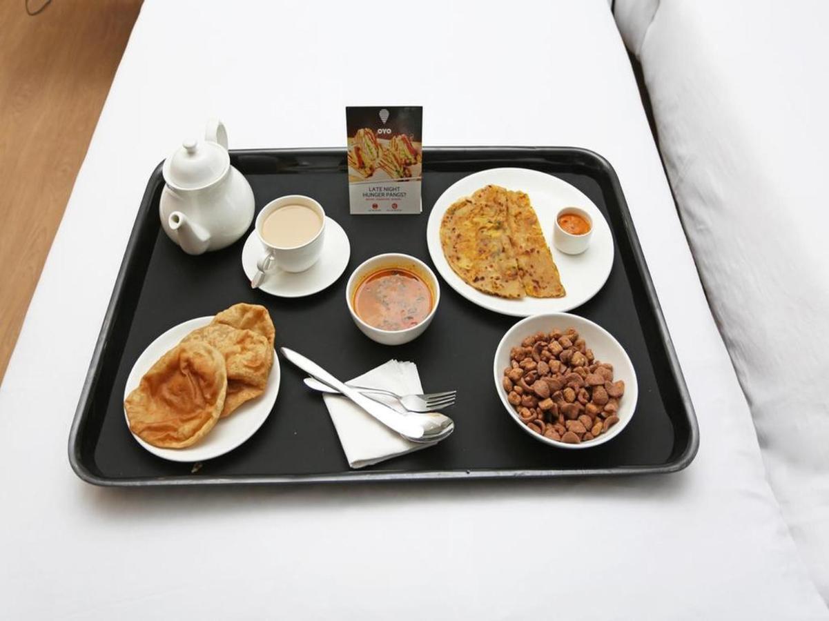 Oyo 44174 Hotel Mid Town Prime Harthala Eksteriør billede